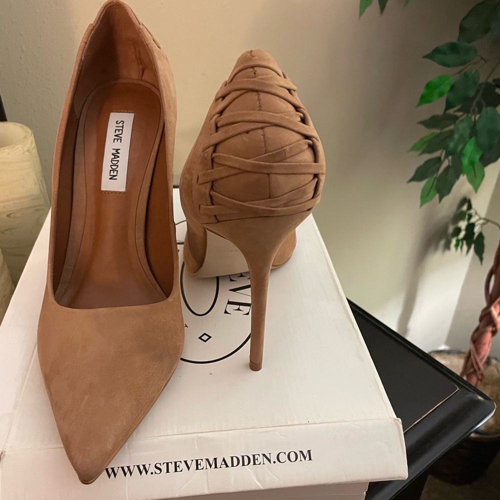 Steve Madden Tan Nubuck Paiton Stilettos